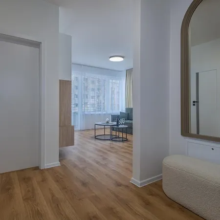 Hello Stela - Moderny Mestsky